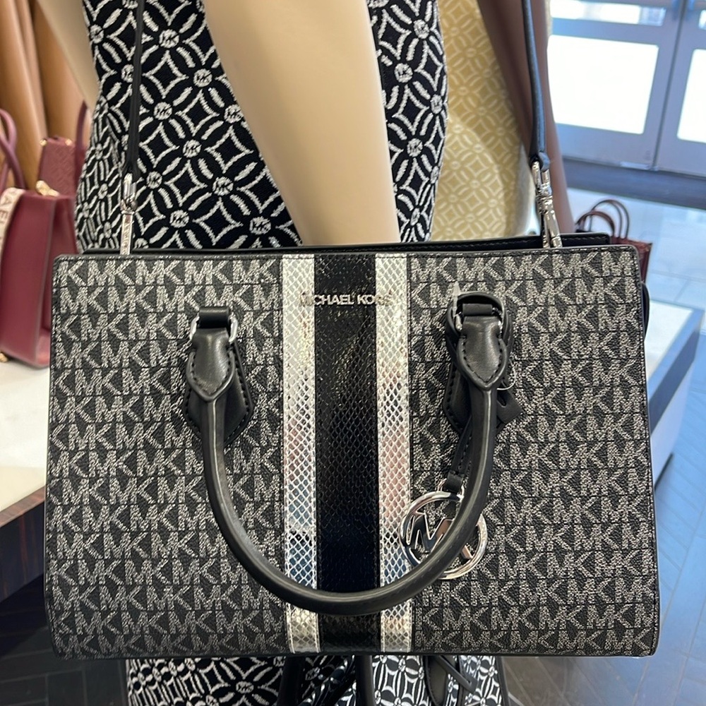 Michael Kors Sheila Medium Signature Logo and Metallic Satchel Crossbody CZ NWT - Picture 14 of 16